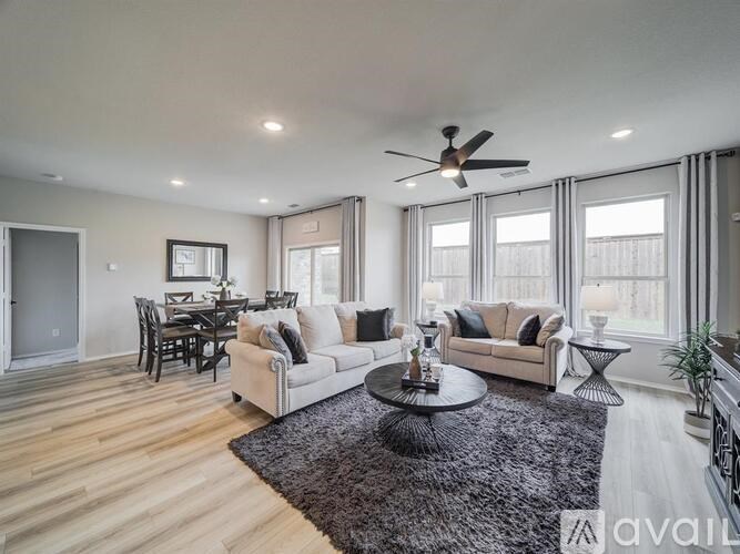 2218 Maplewood Drive 4 Beds Single Family Home for Rent - Photo Gallery 22