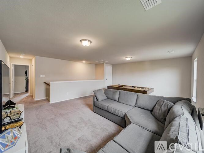 2218 Maplewood Drive 4 Beds Single Family Home for Rent - Photo Gallery 23