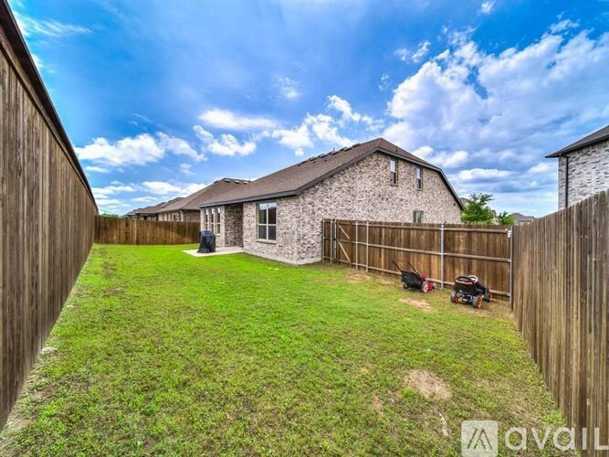 2218 Maplewood Drive 4 Beds Single Family Home for Rent - Photo Gallery 24