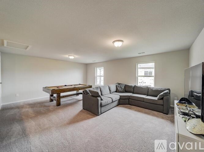 2218 Maplewood Drive 4 Beds Single Family Home for Rent - Photo Gallery 29