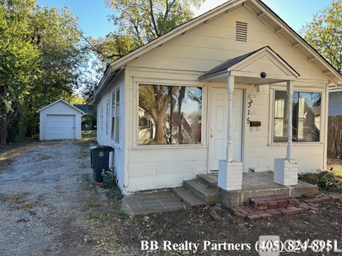 315 S Pittsburg Ave 2 Beds Apartment for Rent