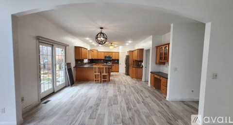 502 W Copperfield Dr 5 Beds Apartment for Rent