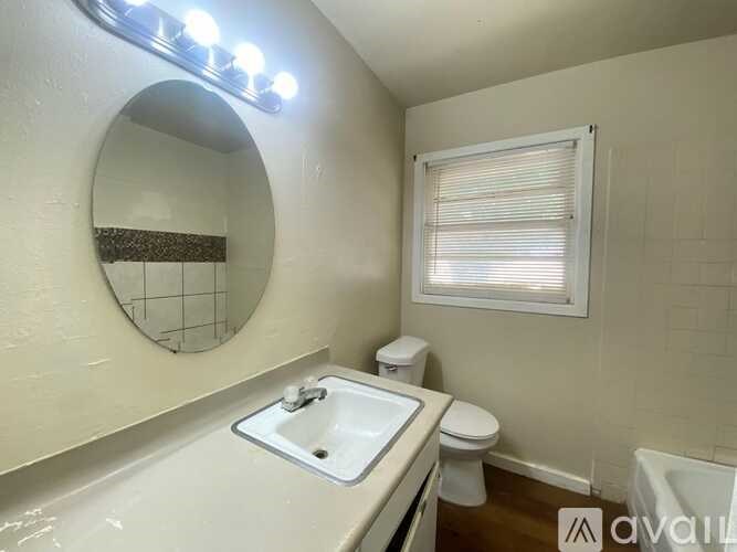 1708 E Dartmouth St 3 Beds Apartment for Rent - Photo Gallery 4