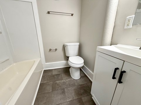 812 Culbertson 2 Beds Apartment for Rent