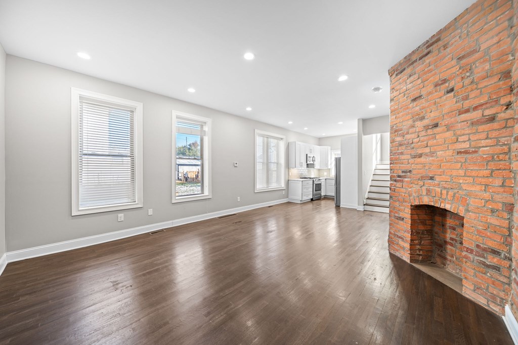 74 1/2 N Ohio Avenue 3 Beds House for Rent - Photo Gallery 48