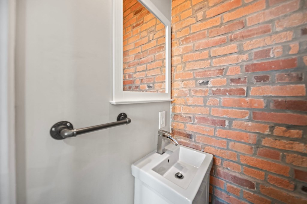 74 1/2 N Ohio Avenue 3 Beds House for Rent - Photo Gallery 40