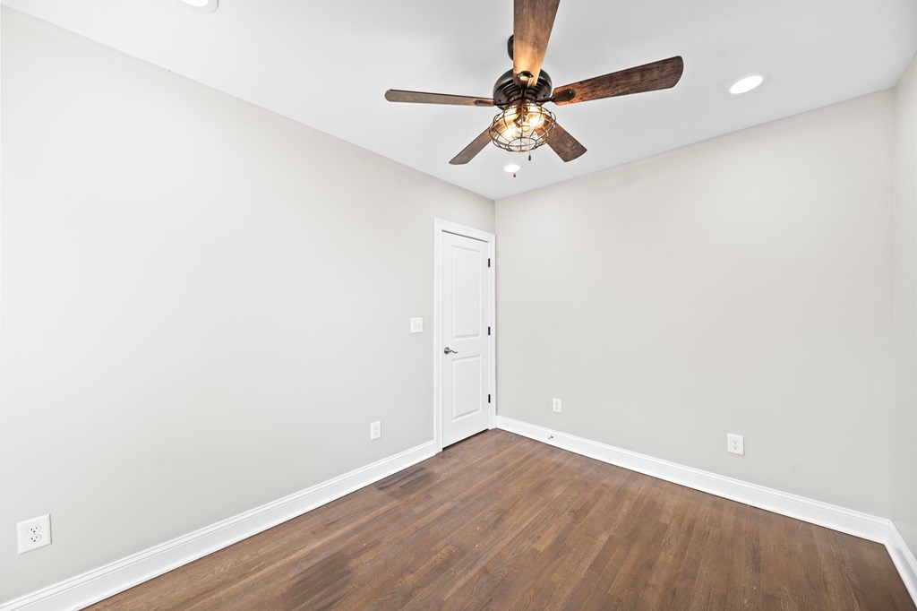 74 1/2 N Ohio Avenue 3 Beds House for Rent - Photo Gallery 11