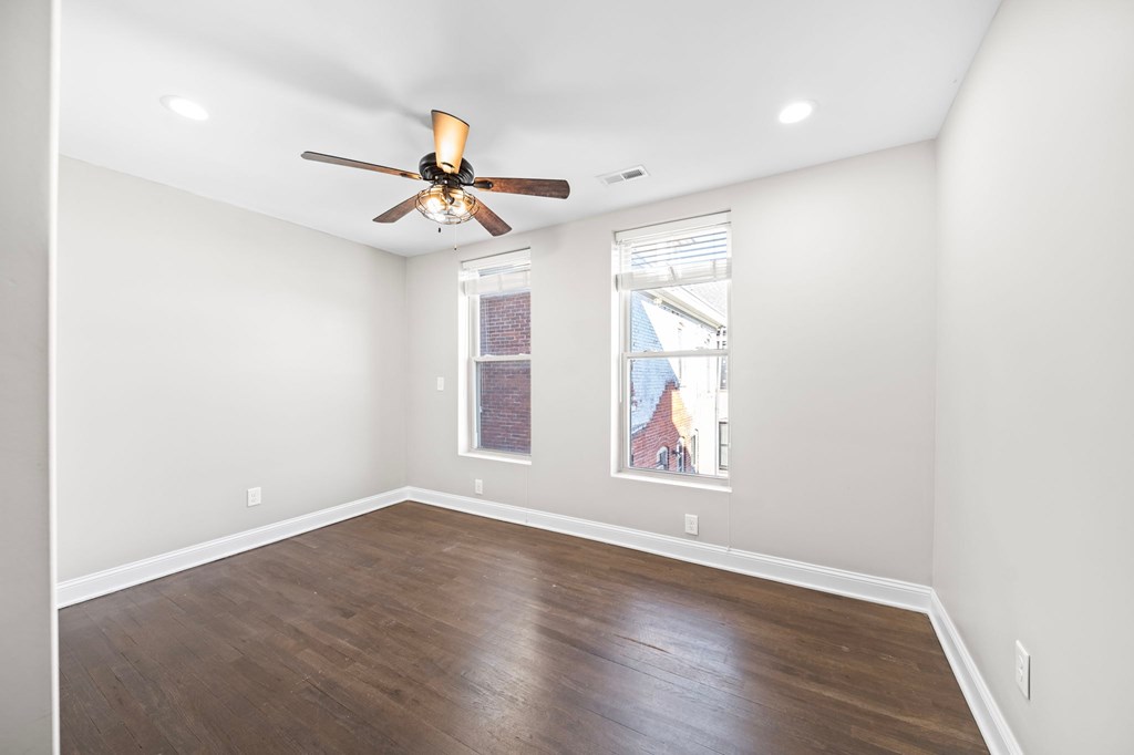 74 1/2 N Ohio Avenue 3 Beds House for Rent - Photo Gallery 29