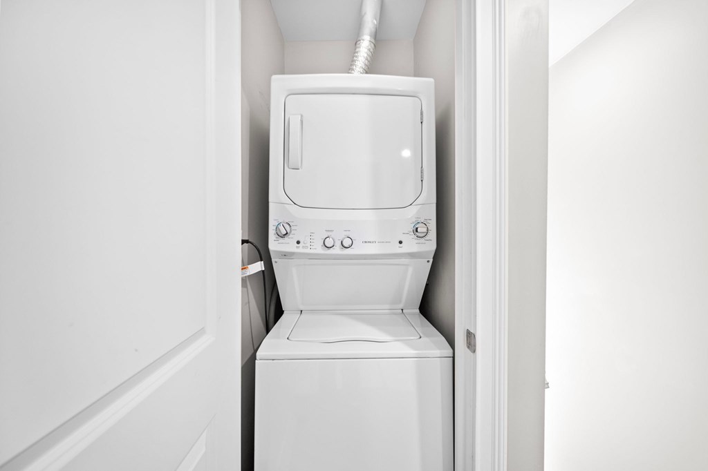 74 1/2 N Ohio Avenue 3 Beds House for Rent - Photo Gallery 22