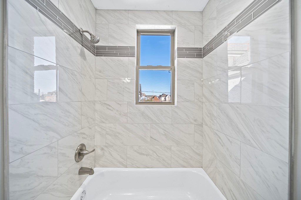 74 1/2 N Ohio Avenue 3 Beds House for Rent - Photo Gallery 25