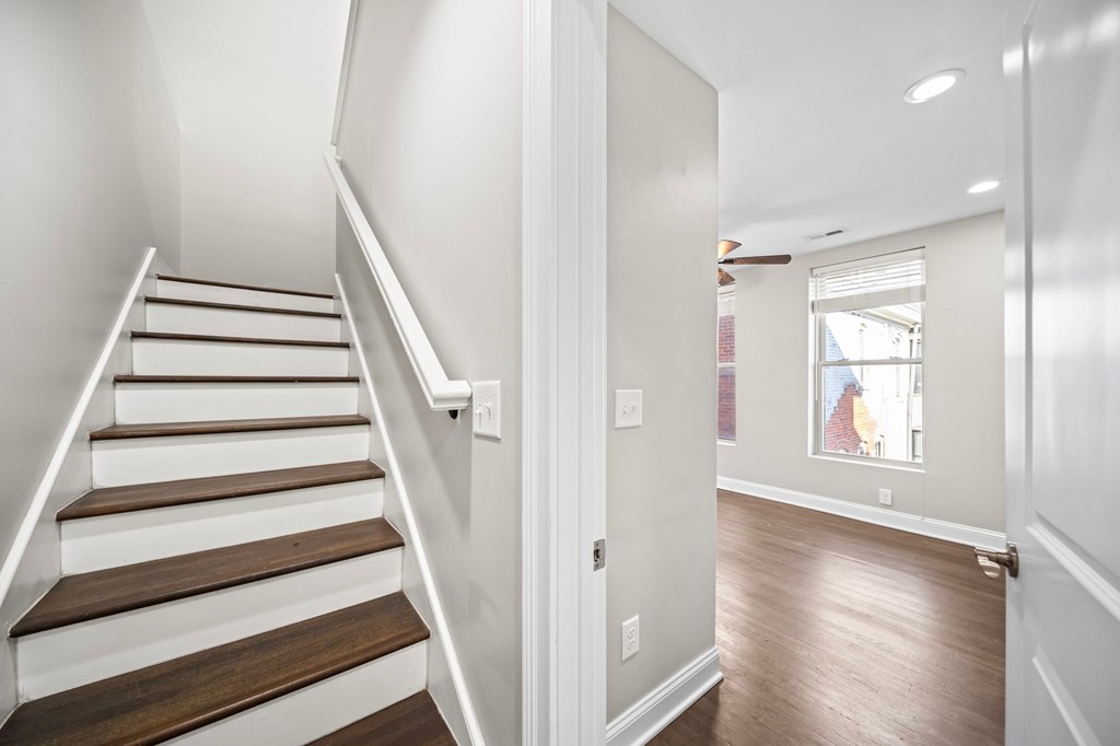 74 1/2 N Ohio Avenue 3 Beds House for Rent - Photo Gallery 32