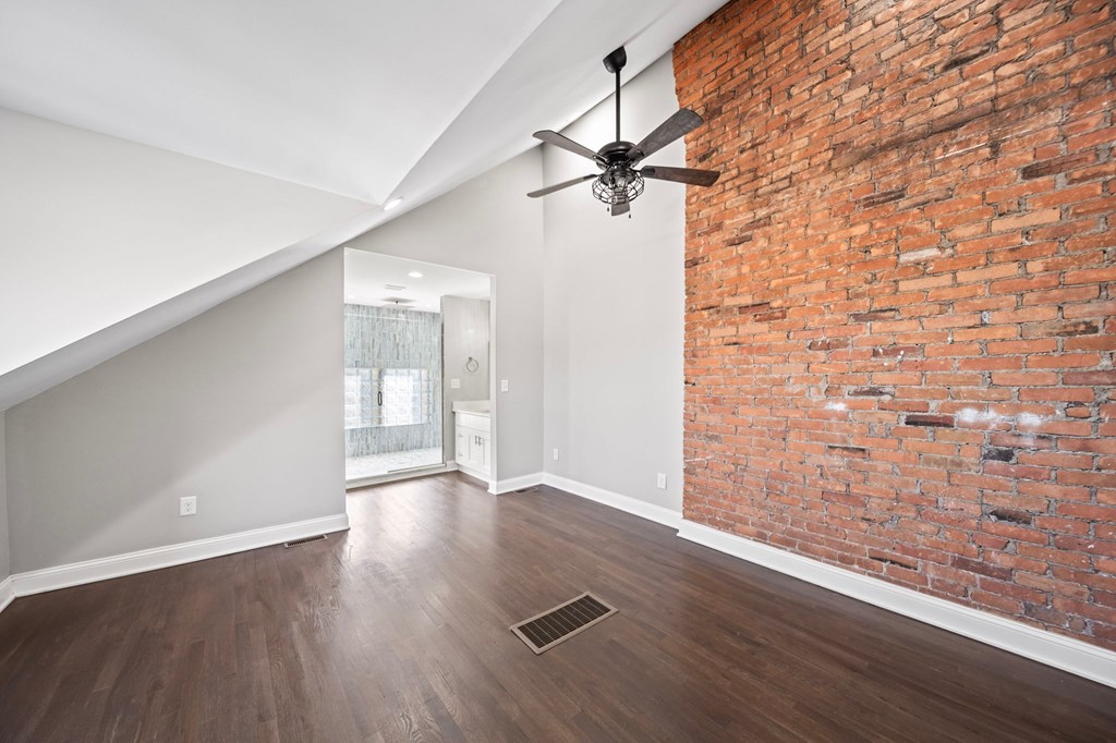 74 1/2 N Ohio Avenue 3 Beds House for Rent - Photo Gallery 49