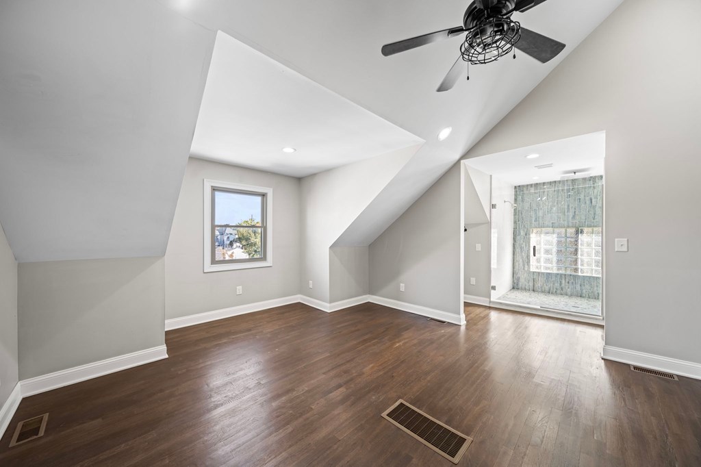 74 1/2 N Ohio Avenue 3 Beds House for Rent - Photo Gallery 19