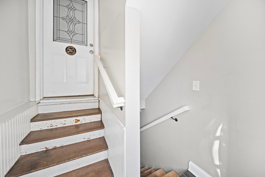 74 1/2 N Ohio Avenue 3 Beds House for Rent - Photo Gallery 24