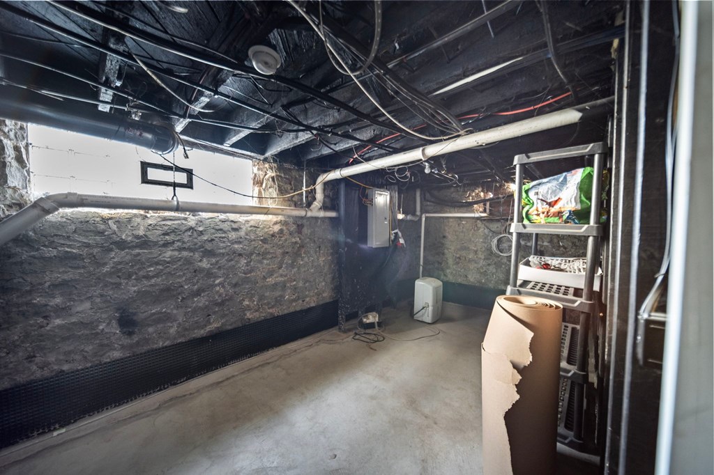 74 1/2 N Ohio Avenue 3 Beds House for Rent - Photo Gallery 47