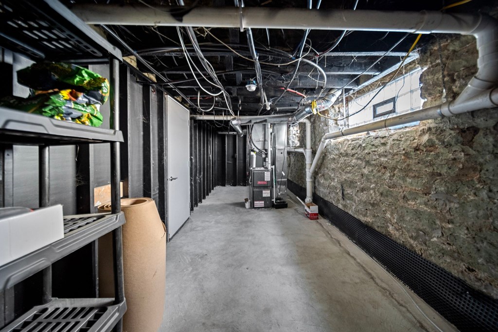 74 1/2 N Ohio Avenue 3 Beds House for Rent - Photo Gallery 38