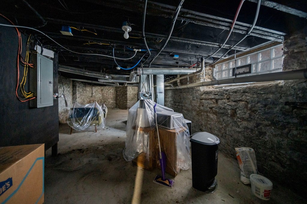 74 1/2 N Ohio Avenue 3 Beds House for Rent - Photo Gallery 51