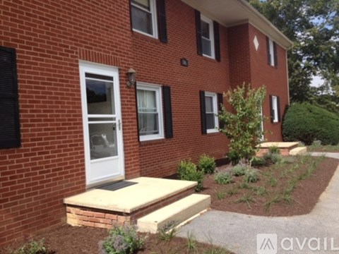 505 East College Street 1 Bed Apartment for Rent