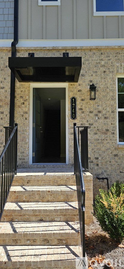 1240 Ainsworth Alley 3 Beds Apartment for Rent