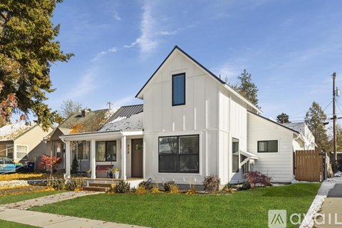 828 6Th St 2 Beds Apartment for Rent