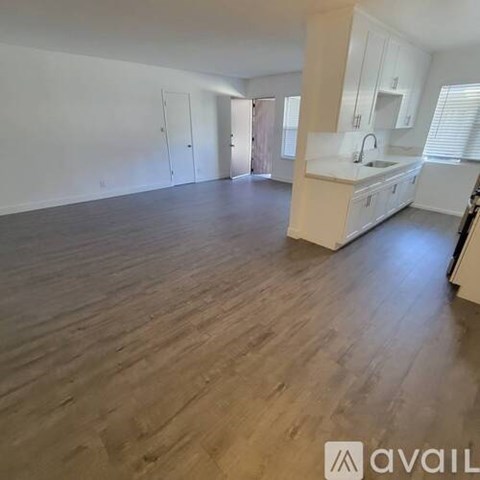 3956 Stevely Ave 2 Beds Apartment for Rent