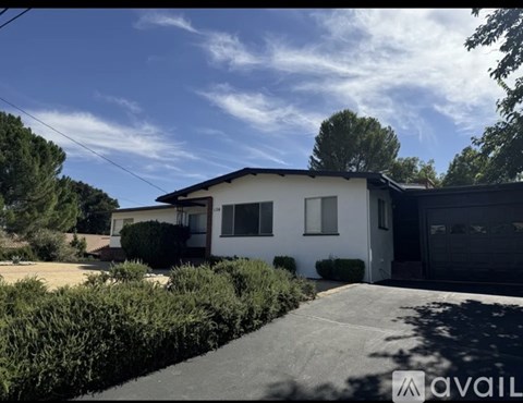 120 Glencrest Ln 3 Beds Apartment for Rent