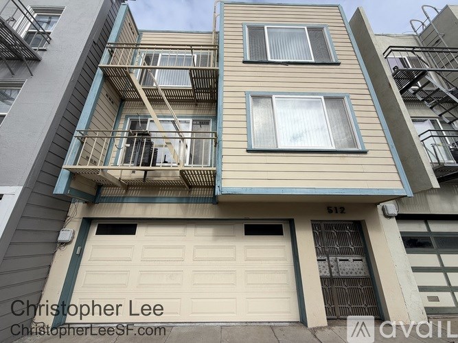 A building with the number 512 on it.