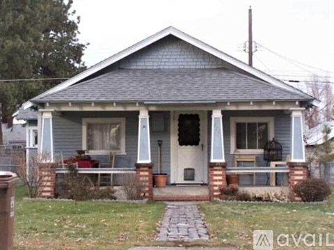 711 E Princeton Ave 2 Beds Apartment for Rent