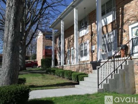 150 East Reynolds Avenue 2 Beds Apartment for Rent