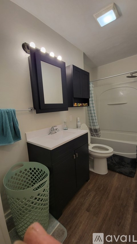 922 6Th St 2 Beds Apartment for Rent