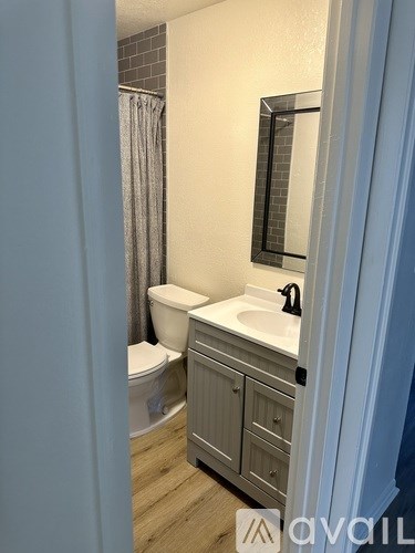 1802 West House Street, Unit A 2 Beds Single Family Home for Rent - Photo Gallery 13