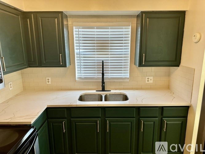 1802 West House Street, Unit A 2 Beds Single Family Home for Rent - Photo Gallery 8