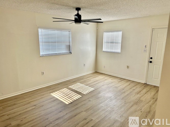 1802 West House Street, Unit A 2 Beds Single Family Home for Rent - Photo Gallery 10
