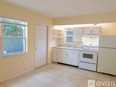 1118 15Th St W 1 Bed Apartment for Rent