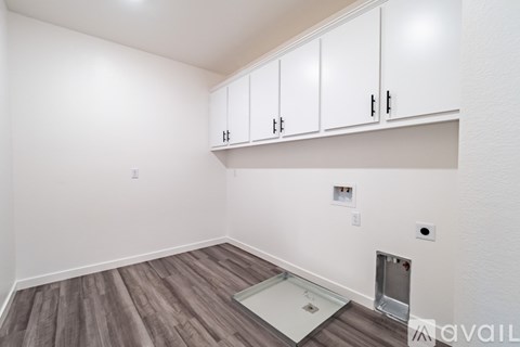 9037 Summit Ln 3 Beds Single Family Home for Rent - Photo Gallery 14