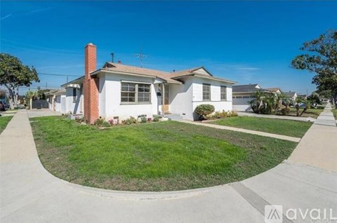 4121 W 183 Rd St 3 Beds Apartment for Rent