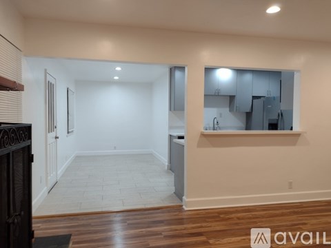 4121 W 183 Rd St 3 Beds Single Family Home for Rent - Photo Gallery 4