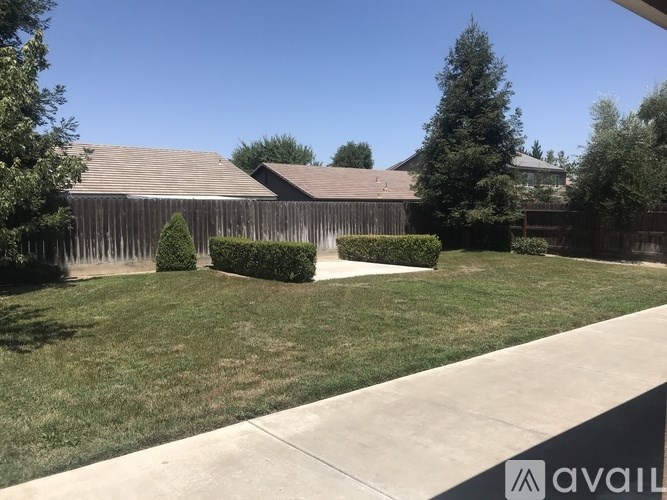 4734 W Reese Ave 3 Beds Single Family Home for Rent - Photo Gallery 2