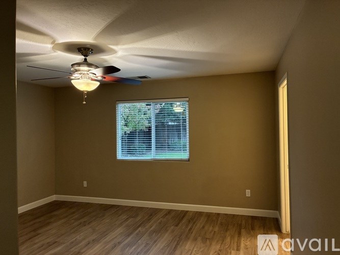 4734 W Reese Ave 3 Beds Single Family Home for Rent - Photo Gallery 13