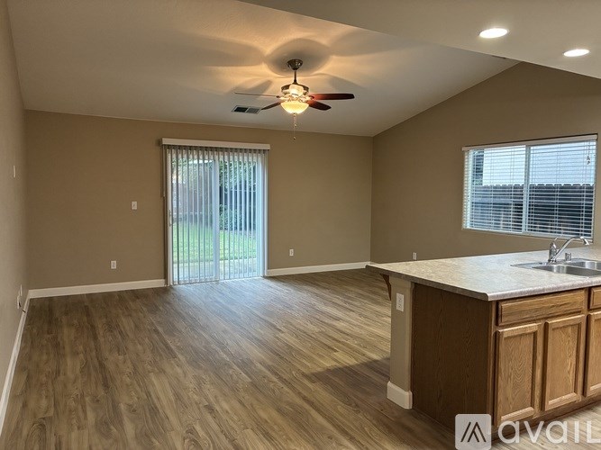 4734 W Reese Ave 3 Beds Single Family Home for Rent - Photo Gallery 6