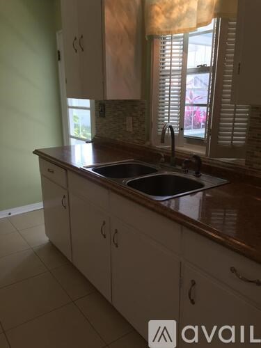 612 Stetson Street 3 Beds Single Family Home for Rent - Photo Gallery 14