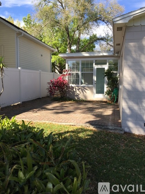 612 Stetson Street 3 Beds Single Family Home for Rent - Photo Gallery 5