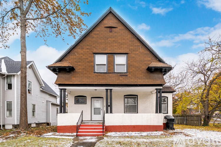 1453 West 101st Street 3 Beds Single Family Home for Rent - Photo Gallery 1