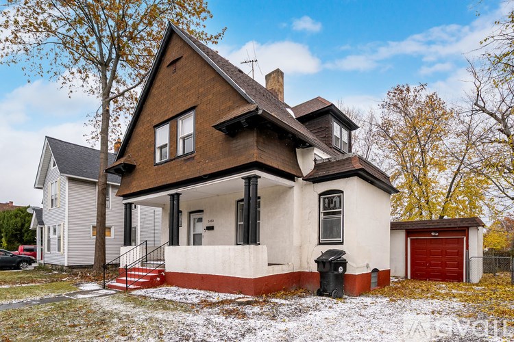 1453 West 101st Street 3 Beds Single Family Home for Rent - Photo Gallery 2