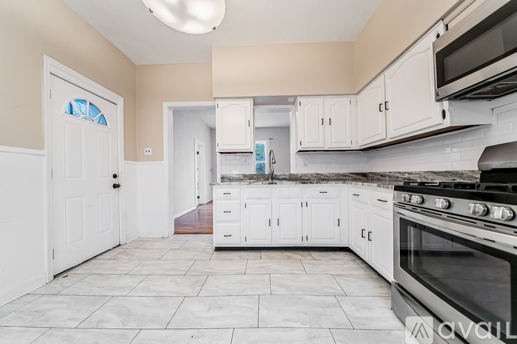 1453 West 101st Street 3 Beds Single Family Home for Rent - Photo Gallery 16