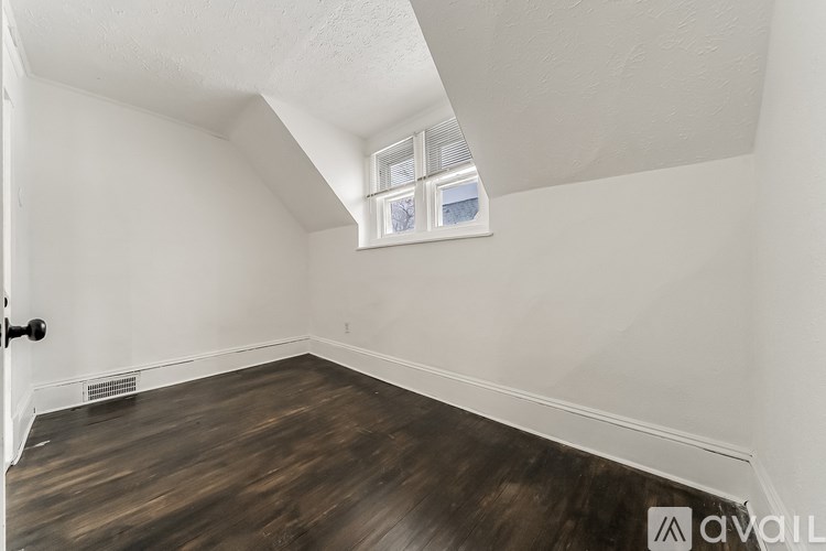 1453 West 101st Street 3 Beds Single Family Home for Rent - Photo Gallery 33