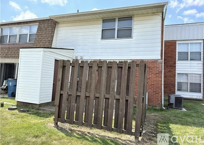 7616 Mount Hood 3 Beds Townhouse for Rent - Photo Gallery 9