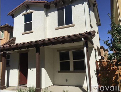 272 Nimbus Common 4 Beds Apartment for Rent