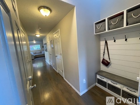 527 Whitney Drive 3 Beds Single Family Home for Rent - Photo Gallery 3