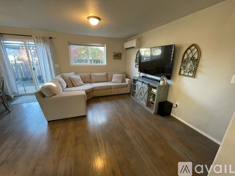 527 Whitney Drive 3 Beds Single Family Home for Rent - Photo Gallery 8